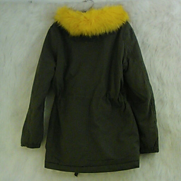 NEW- Parka with Removable faux Fur Trim NEW w/TAGS - Picture 2 of 8